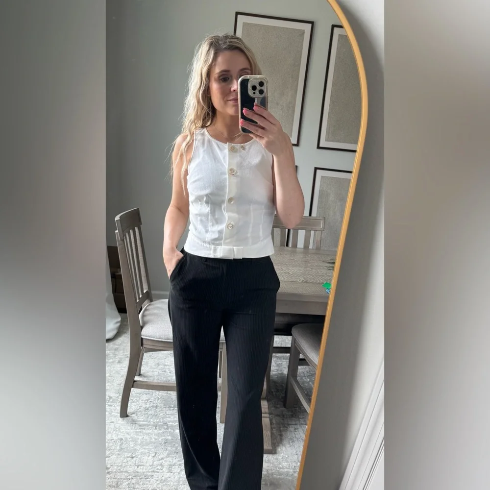 White Button-Up Tank Top Work Blouse - Picture 2 of 4